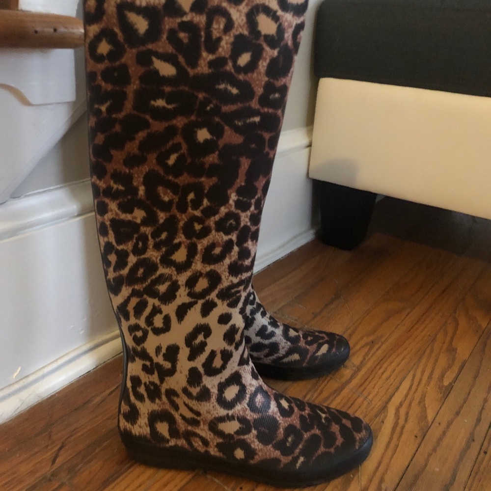 Cheetah rain boots